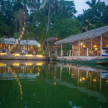 Aki Luna Lagoon Resort Хикадува Екстериор снимка