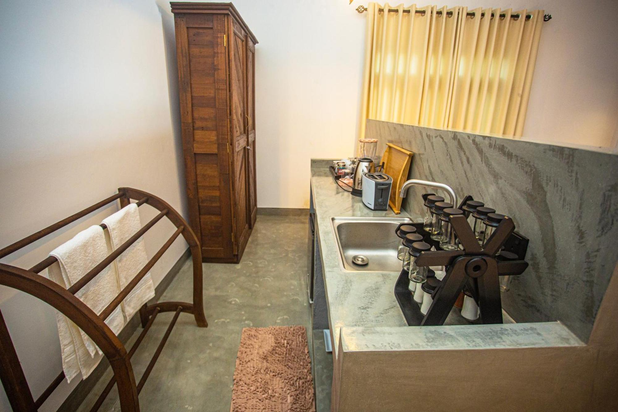 Aki Luna Lagoon Resort Хикадува Екстериор снимка