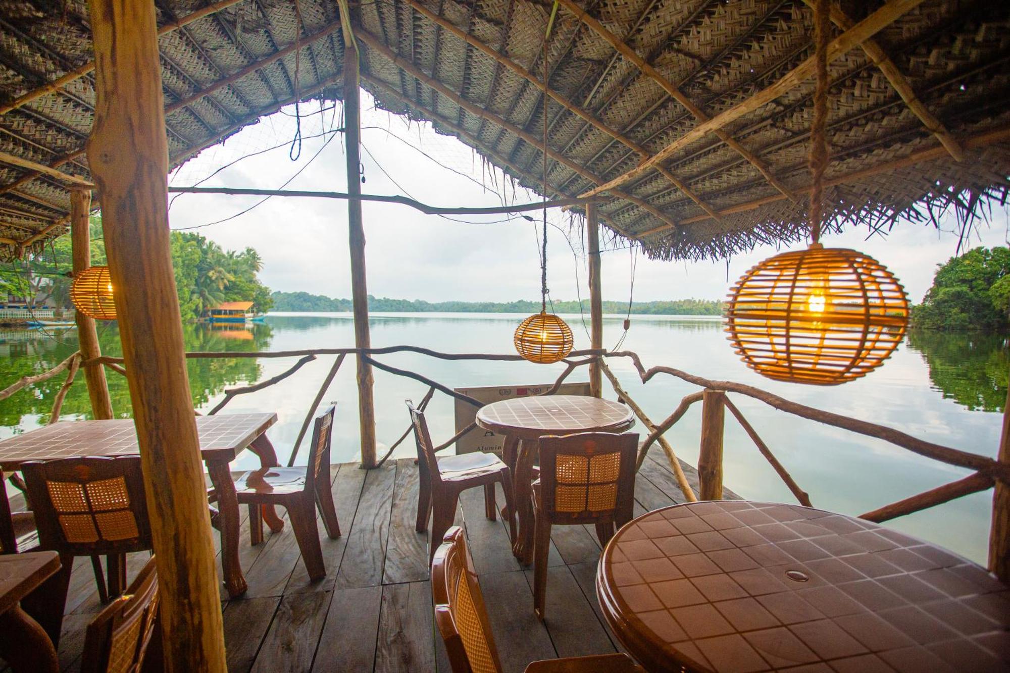 Aki Luna Lagoon Resort Хикадува Екстериор снимка