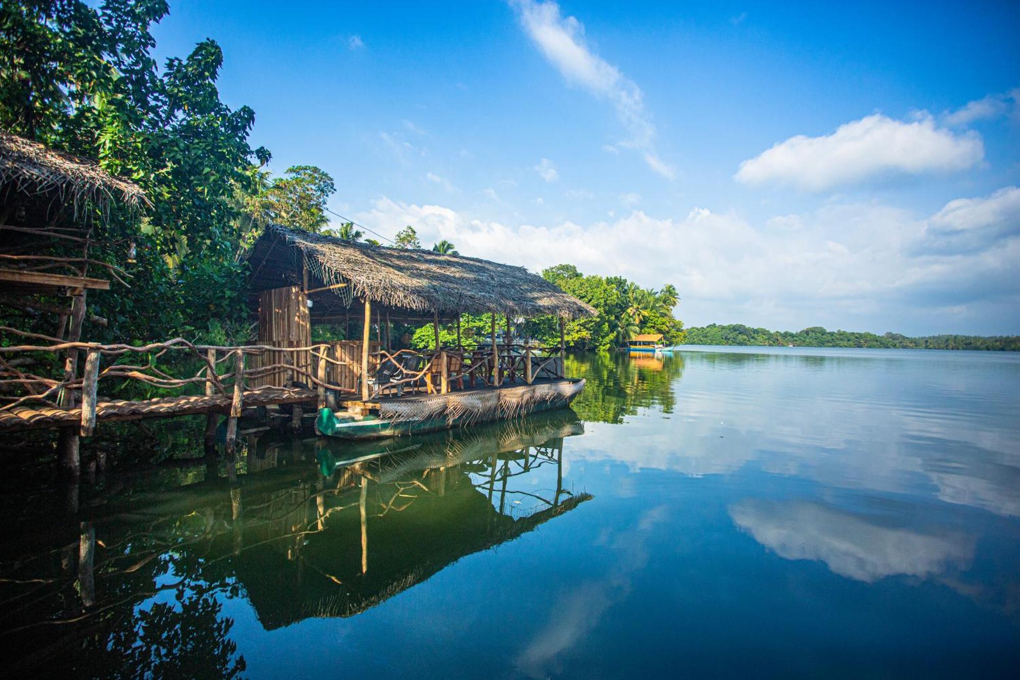 Aki Luna Lagoon Resort Хикадува Екстериор снимка