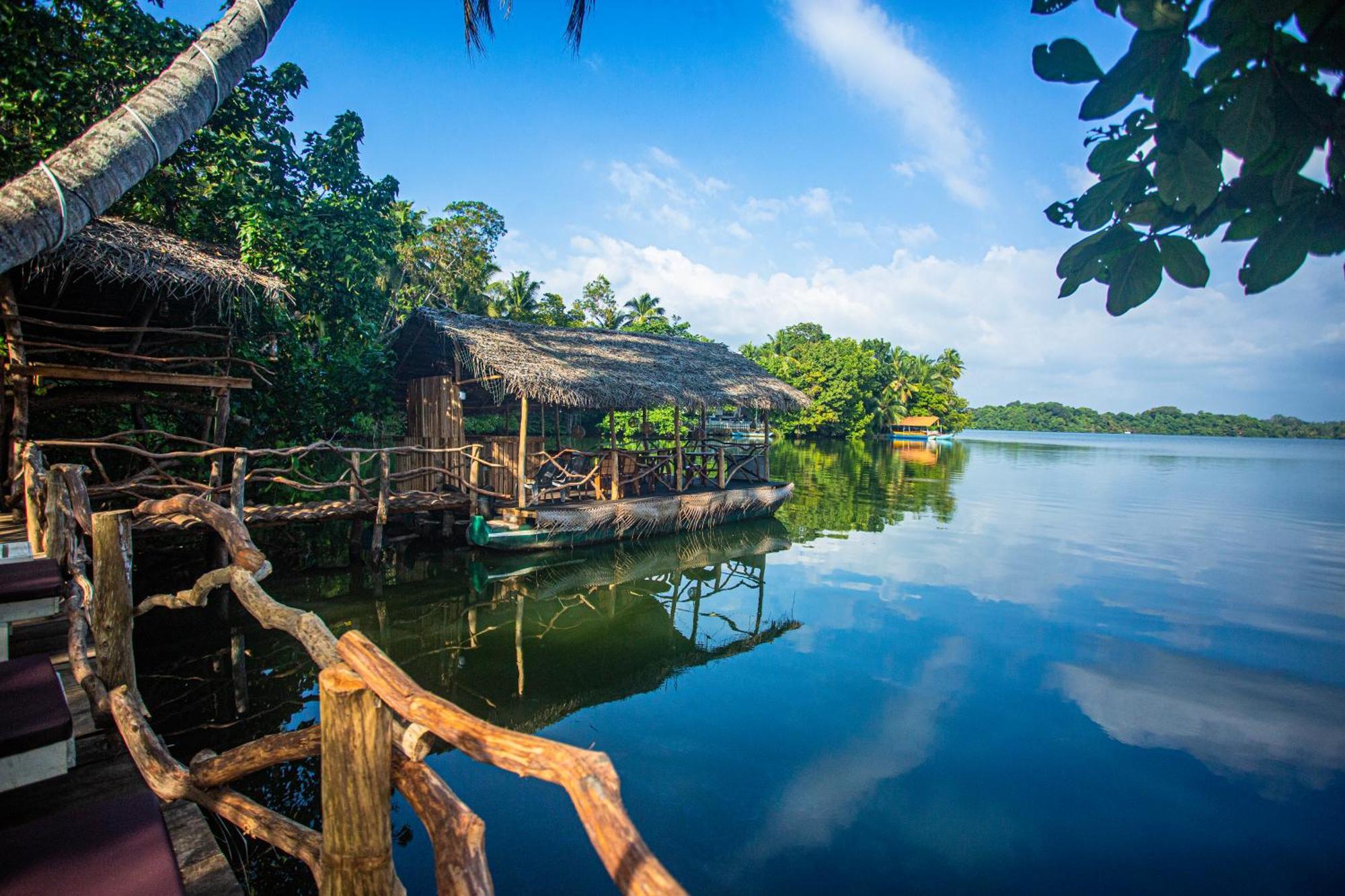 Aki Luna Lagoon Resort Хикадува Екстериор снимка