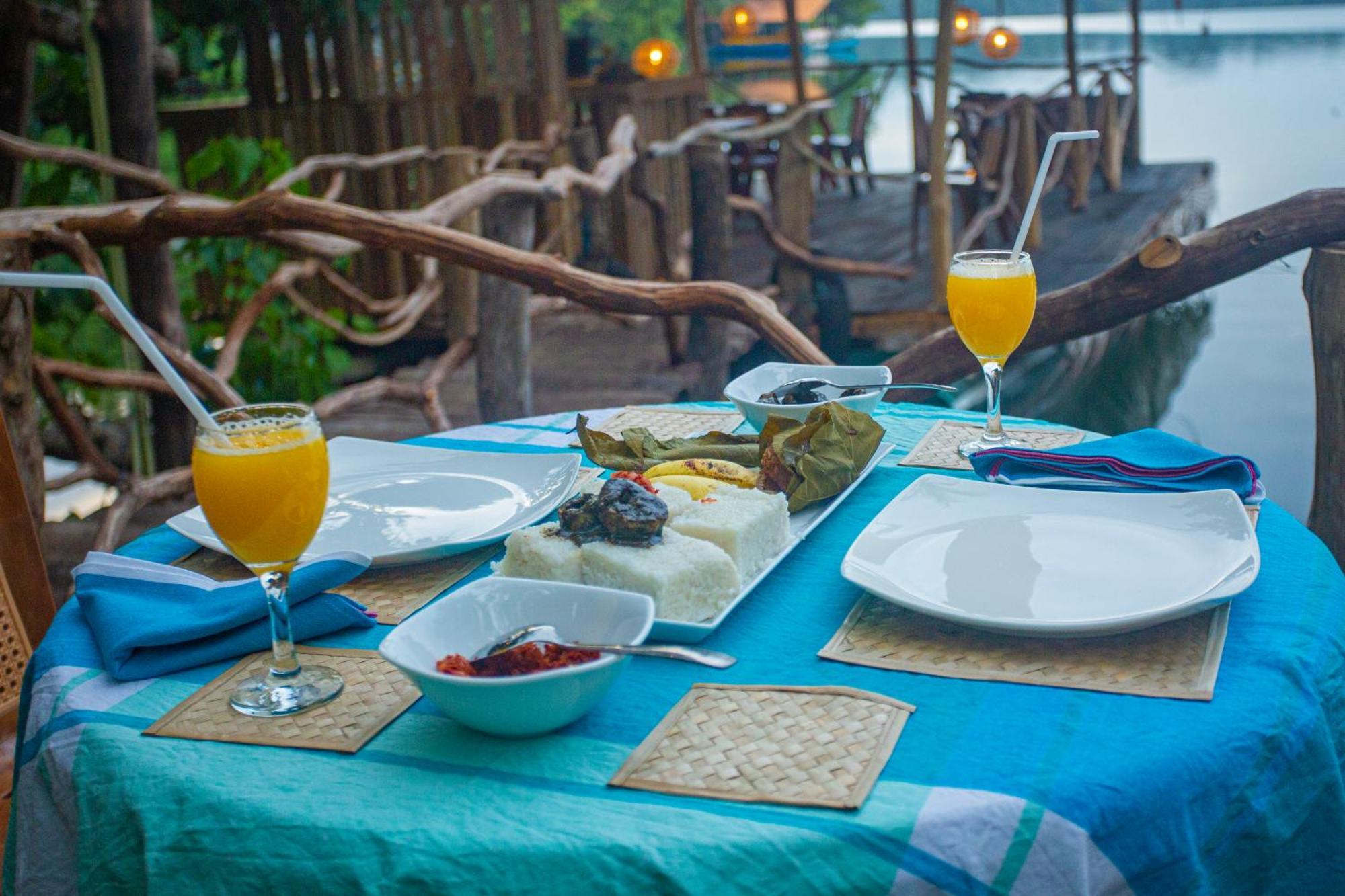 Aki Luna Lagoon Resort Хикадува Екстериор снимка